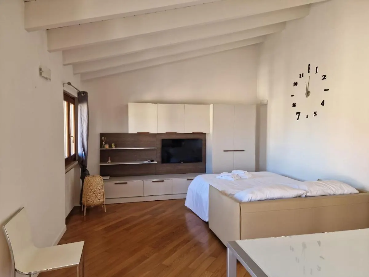 Apartament Vittoria Al Lago Desenzano del Garda