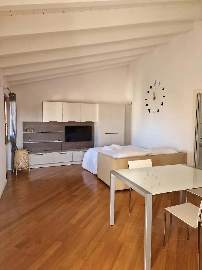 Vittoria Al Lago Apartment Desenzano del Garda Italy